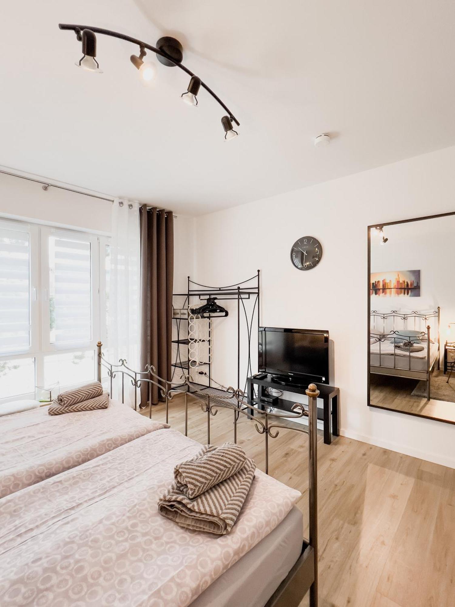 Schoene Helle & Gemuetliche Wohnung In Altstadtnaehe Erfurt Szoba fotó